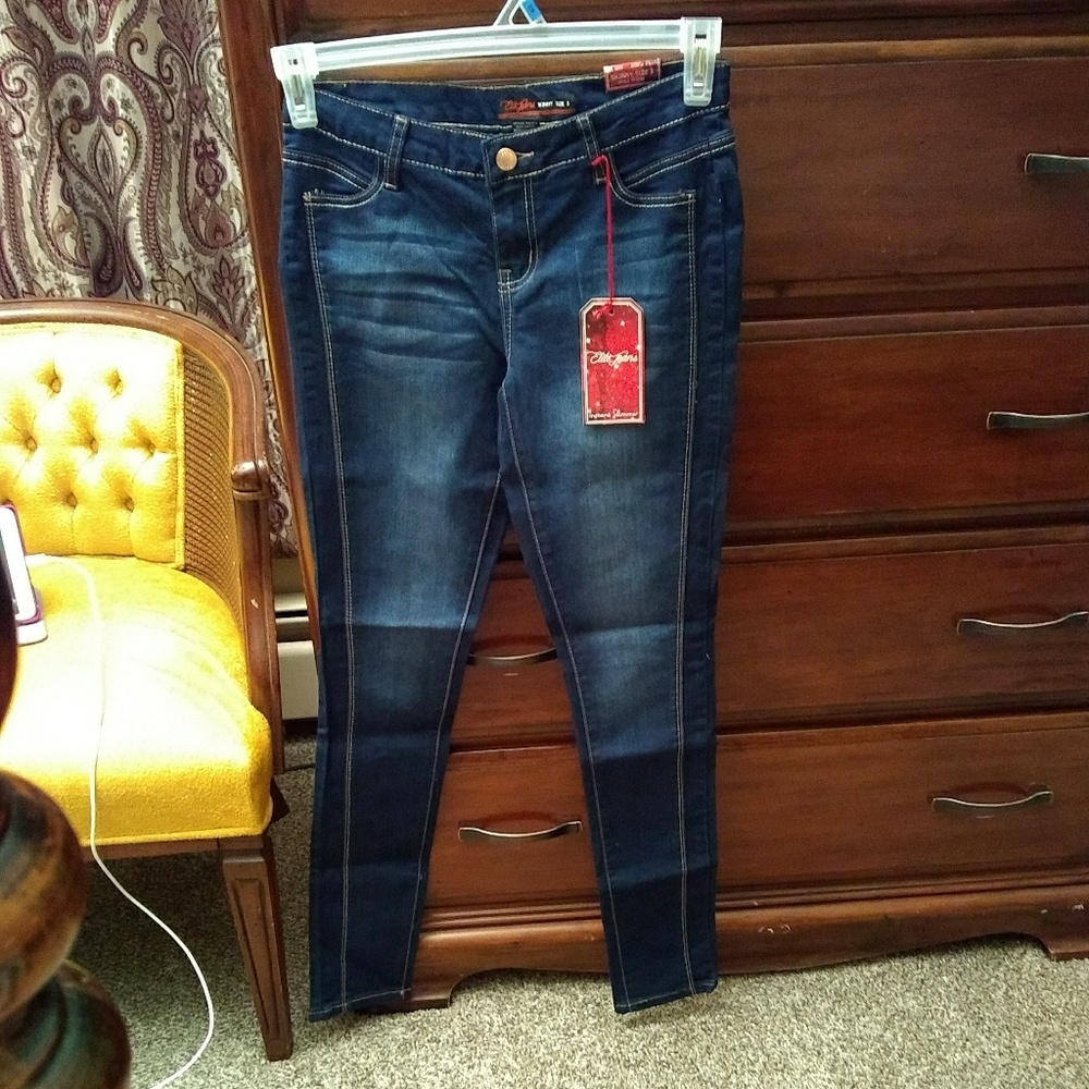 *Final Sell Price* Elite Jeans - Picture 1 of 6